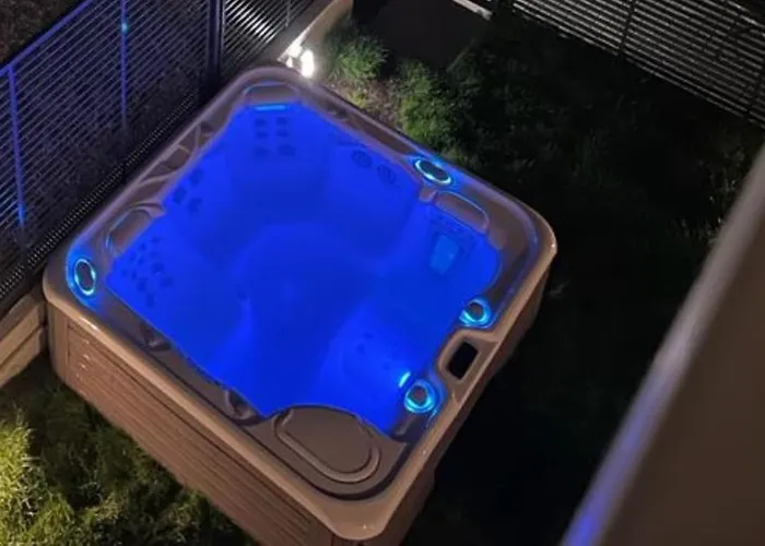 Acogedora Casa En Madrid Con Piscina Privada, Jacuzzy Y Garaje