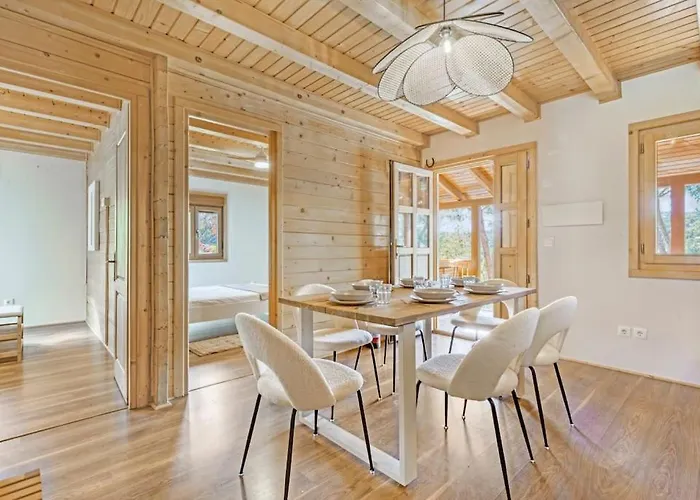 Cozy Wood Cabin, Casino, Pool, 25 Min To Madrid Center